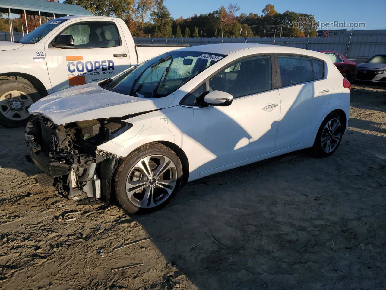 2016 Kia Forte Ex White vin: KNAFX5A87G5627280