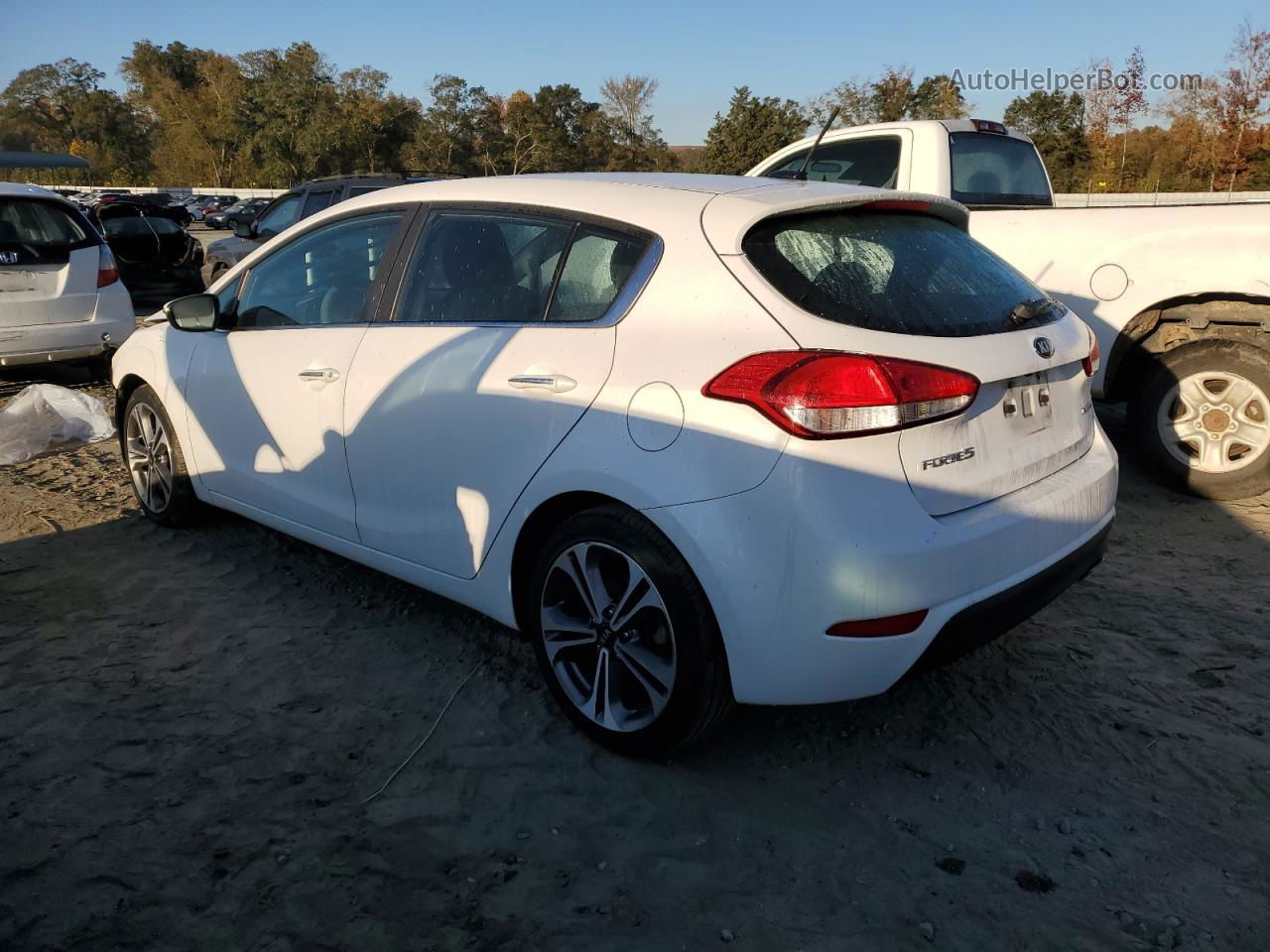 2016 Kia Forte Ex White vin: KNAFX5A87G5627280