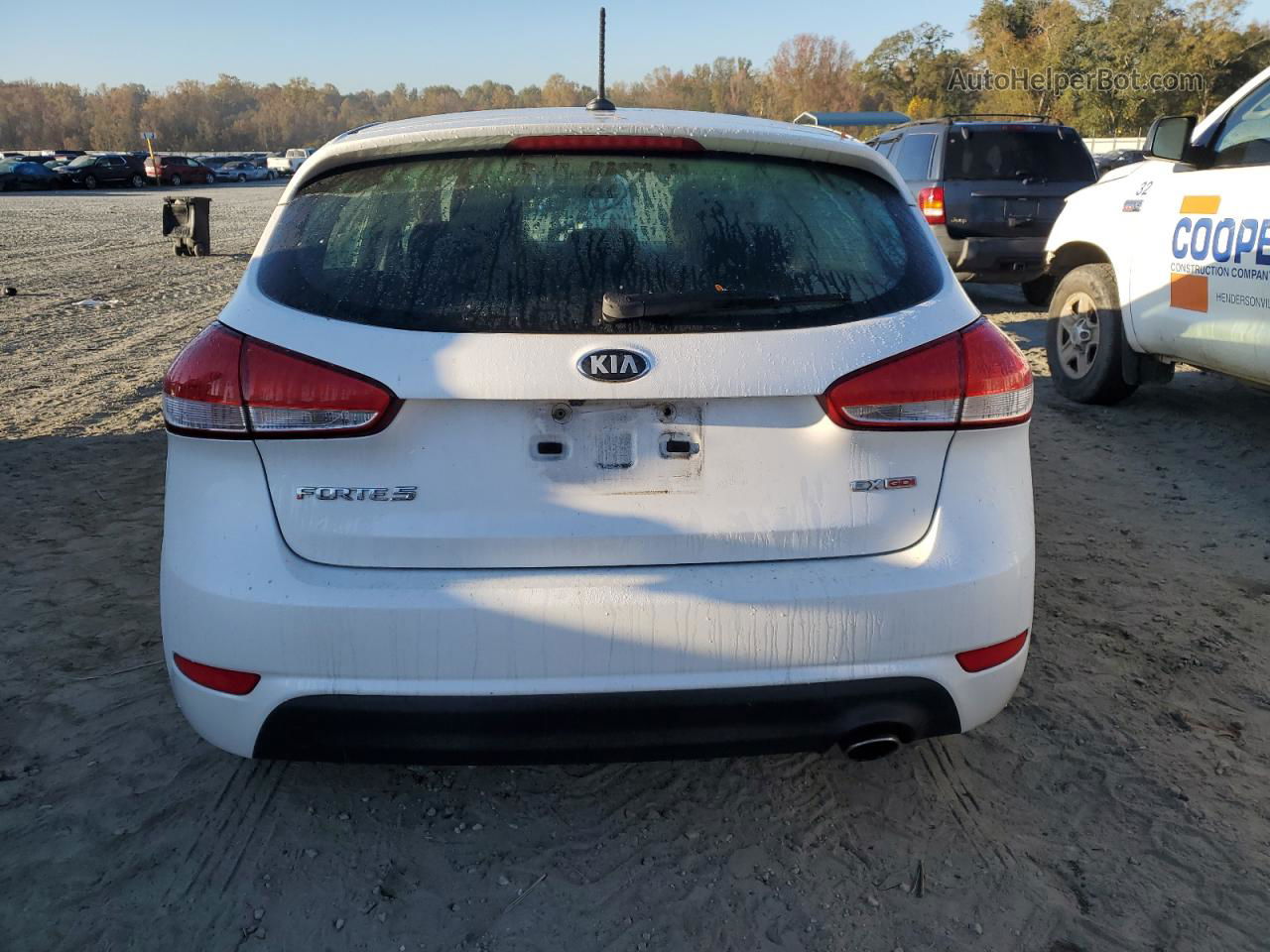 2016 Kia Forte Ex White vin: KNAFX5A87G5627280