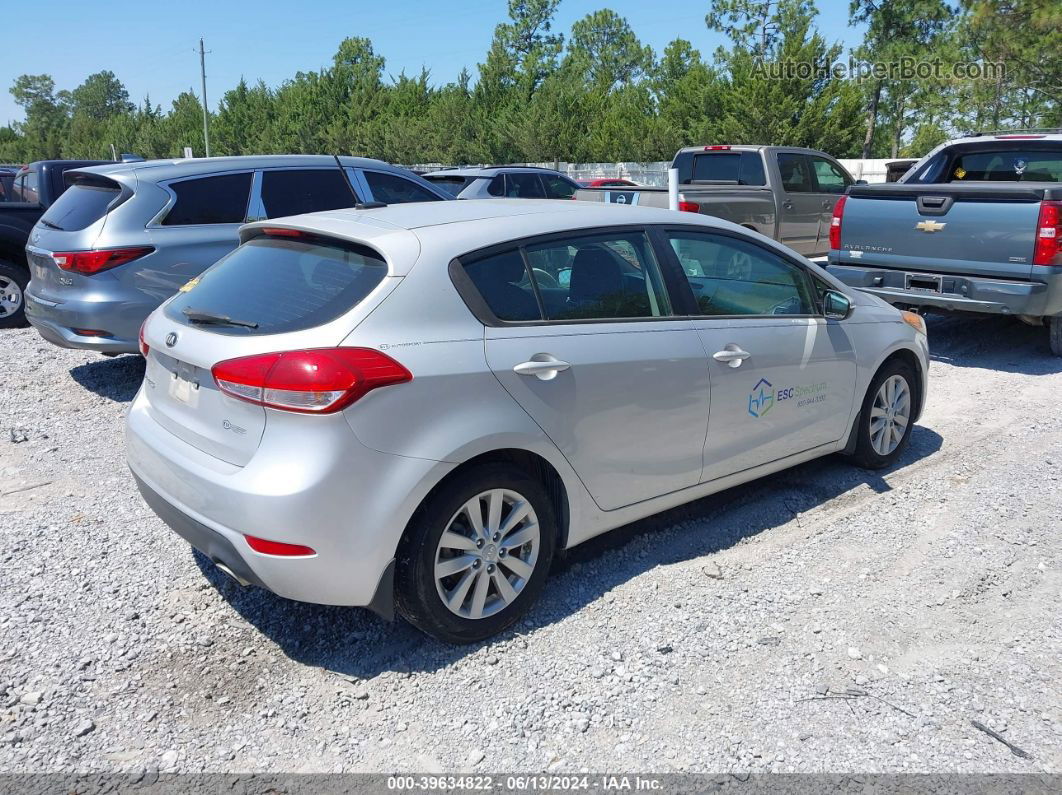 2016 Kia Forte Lx Серебряный vin: KNAFX5A8XG5494630