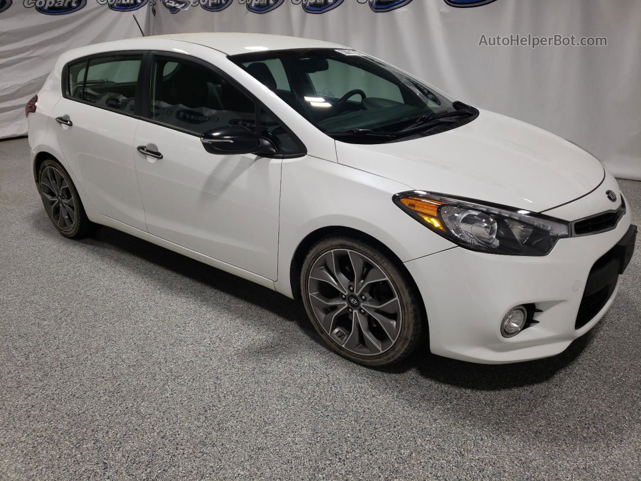 2016 Kia Forte Sx Белый vin: KNAFZ5A31G5494515