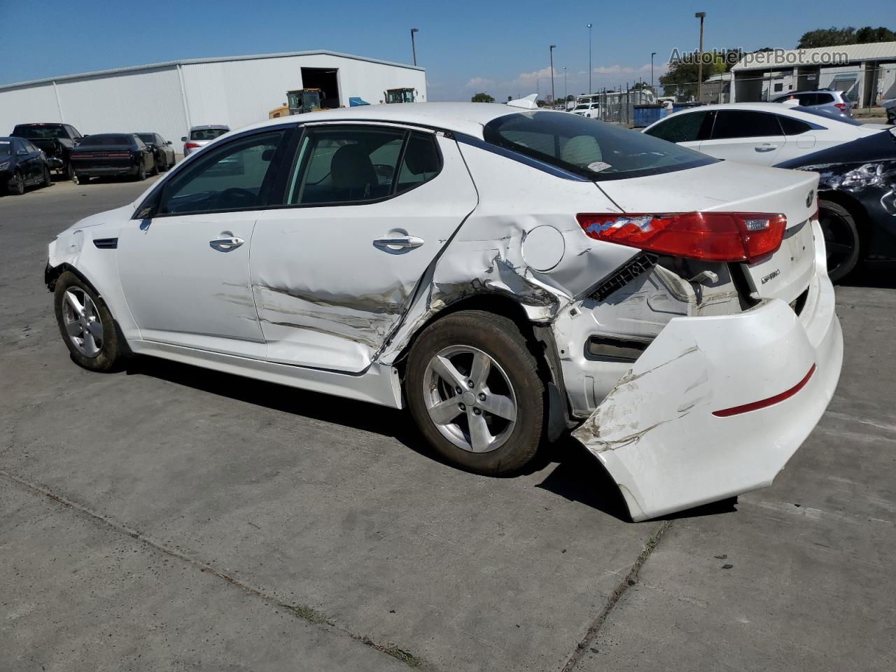 2015 Kia Optima Lx White vin: KNAGM4A70F5558252