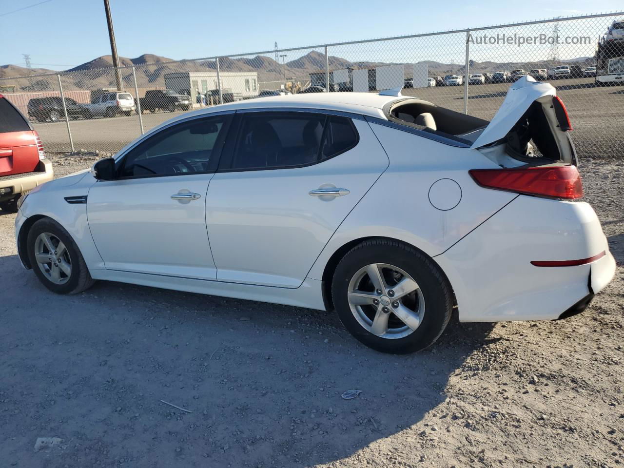 2015 Kia Optima Lx White vin: KNAGM4A73F5640007