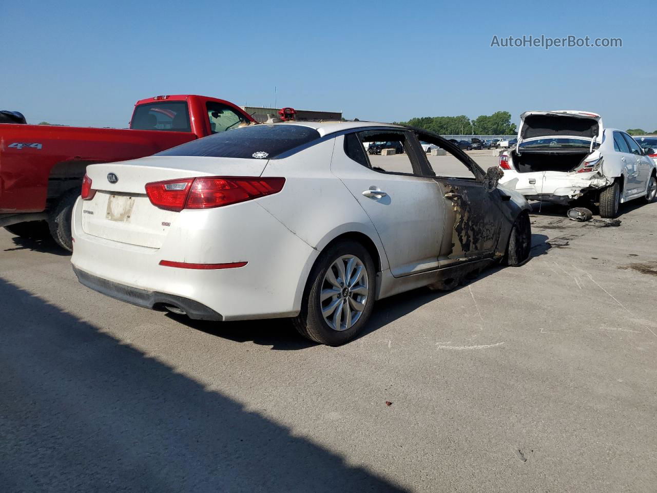 2015 Kia Optima Lx White vin: KNAGM4A74F5615388