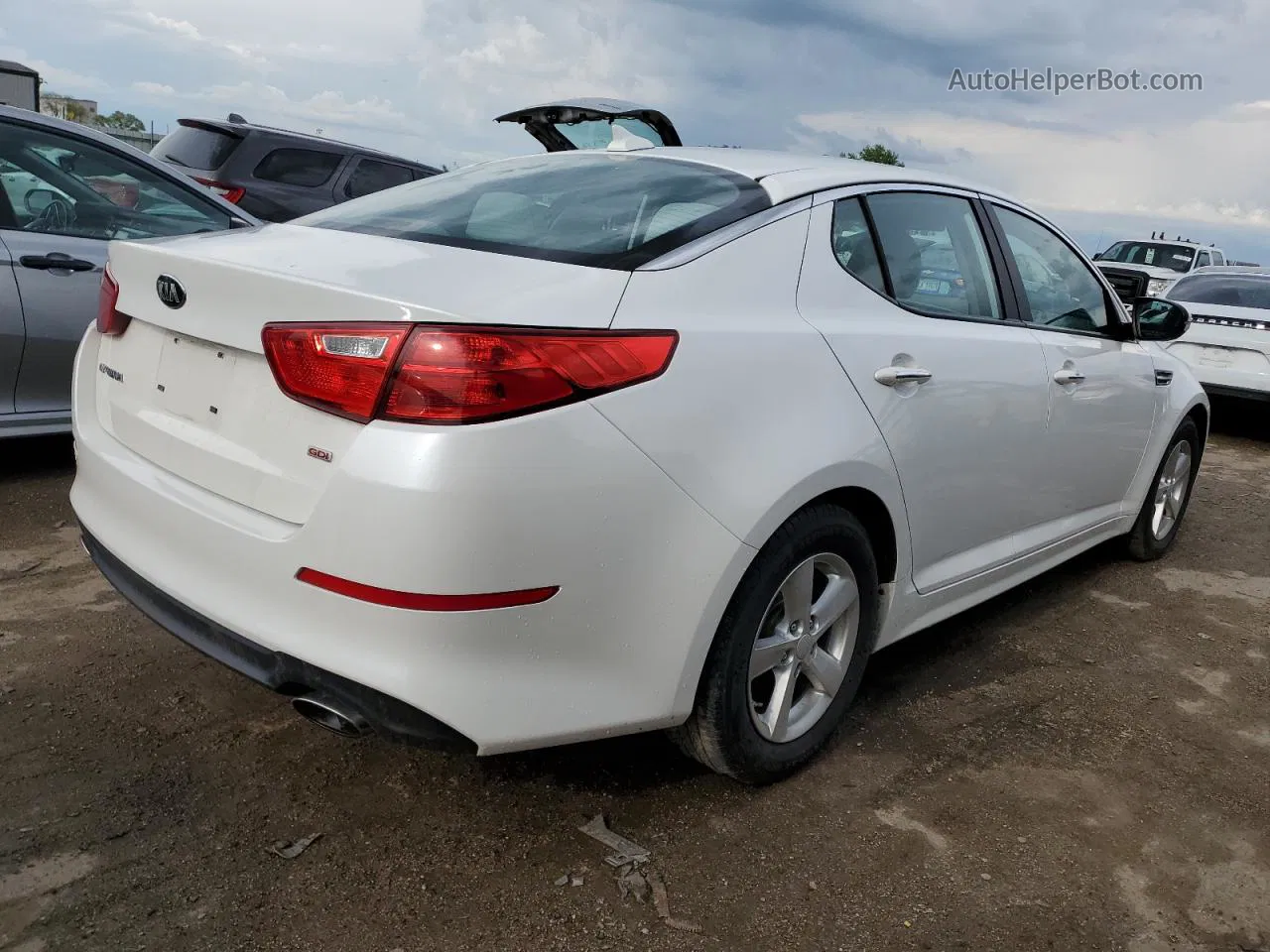 2015 Kia Optima Lx White vin: KNAGM4A75F5665099