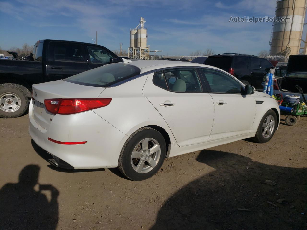 2015 Kia Optima Lx Белый vin: KNAGM4A78F5574845