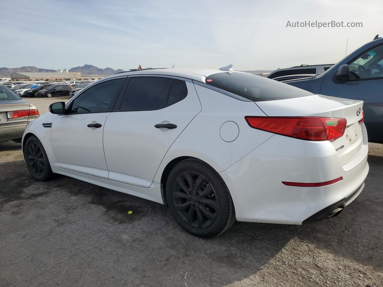 2015 Kia Optima Lx White vin: KNAGM4A79F5616777