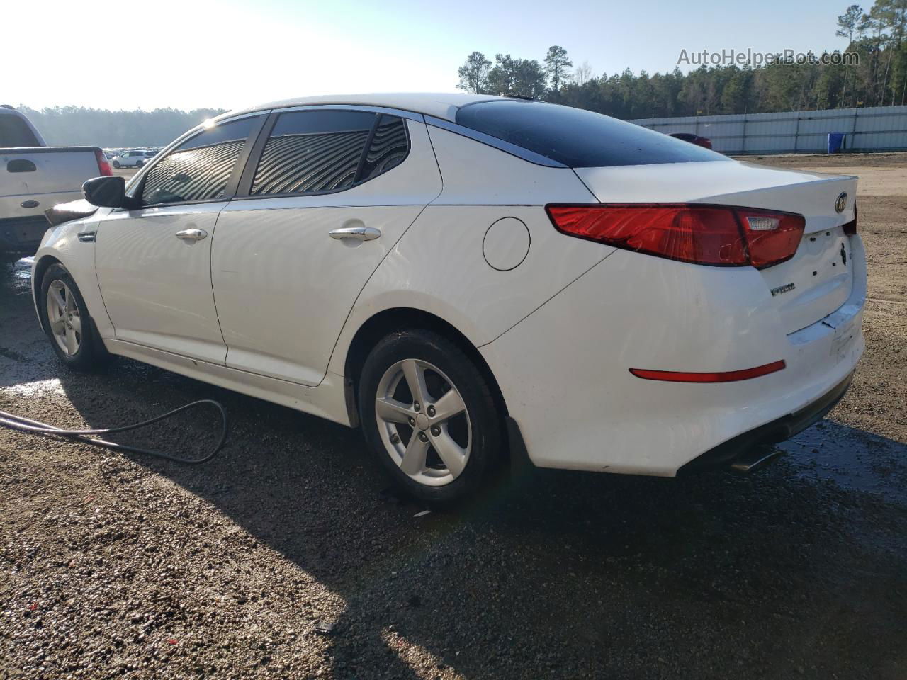 2015 Kia Optima Lx White vin: KNAGM4A7XF5658472