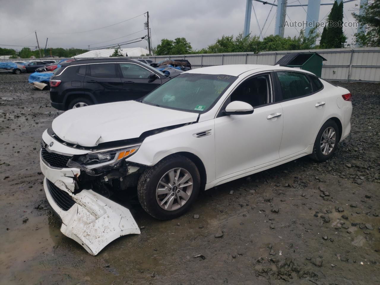 2018 Kia Optima Lx White vin: KNAGT4L31J5235754