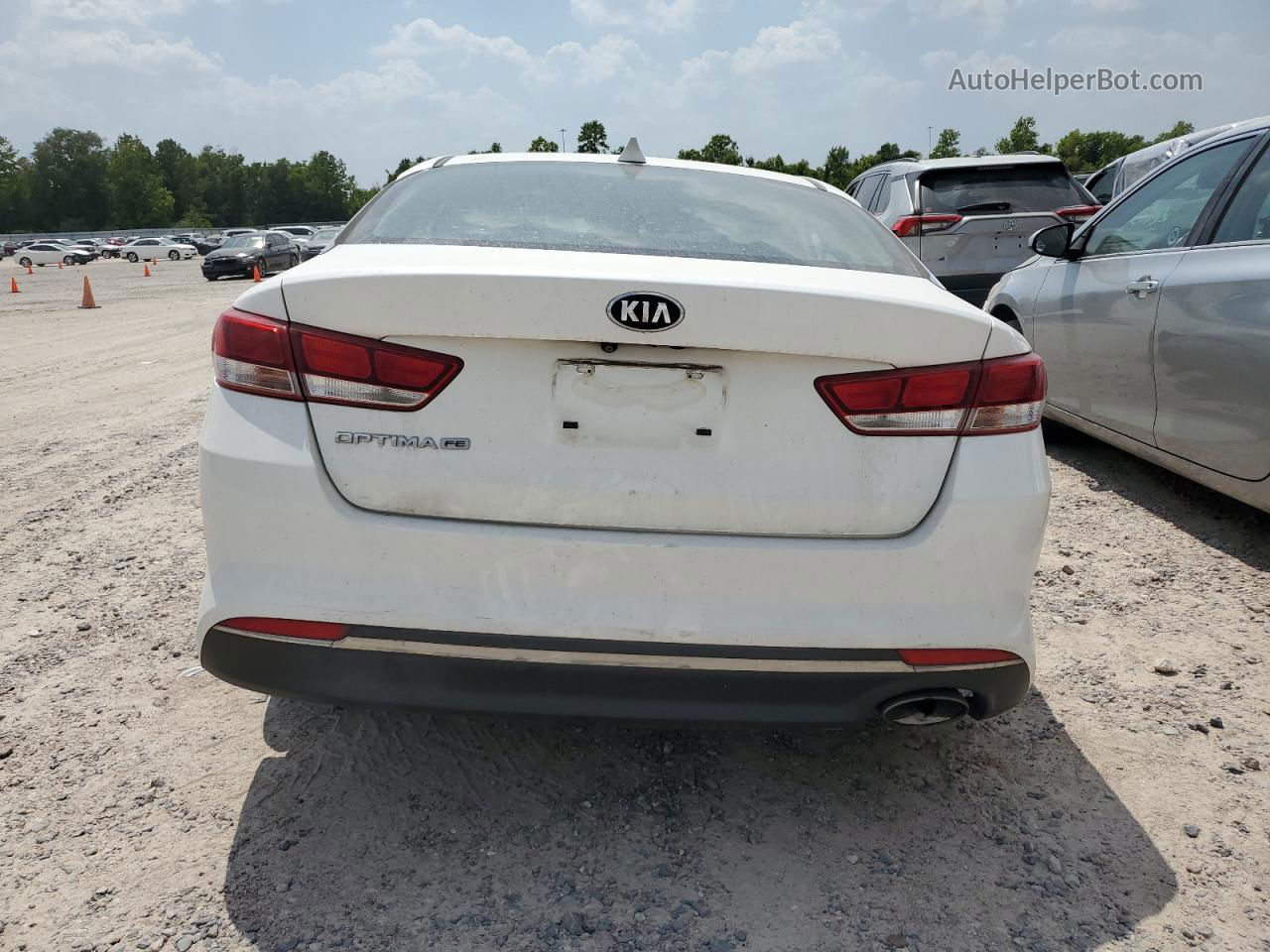 2016 Kia Optima Lx White vin: KNAGT4L34G5102026