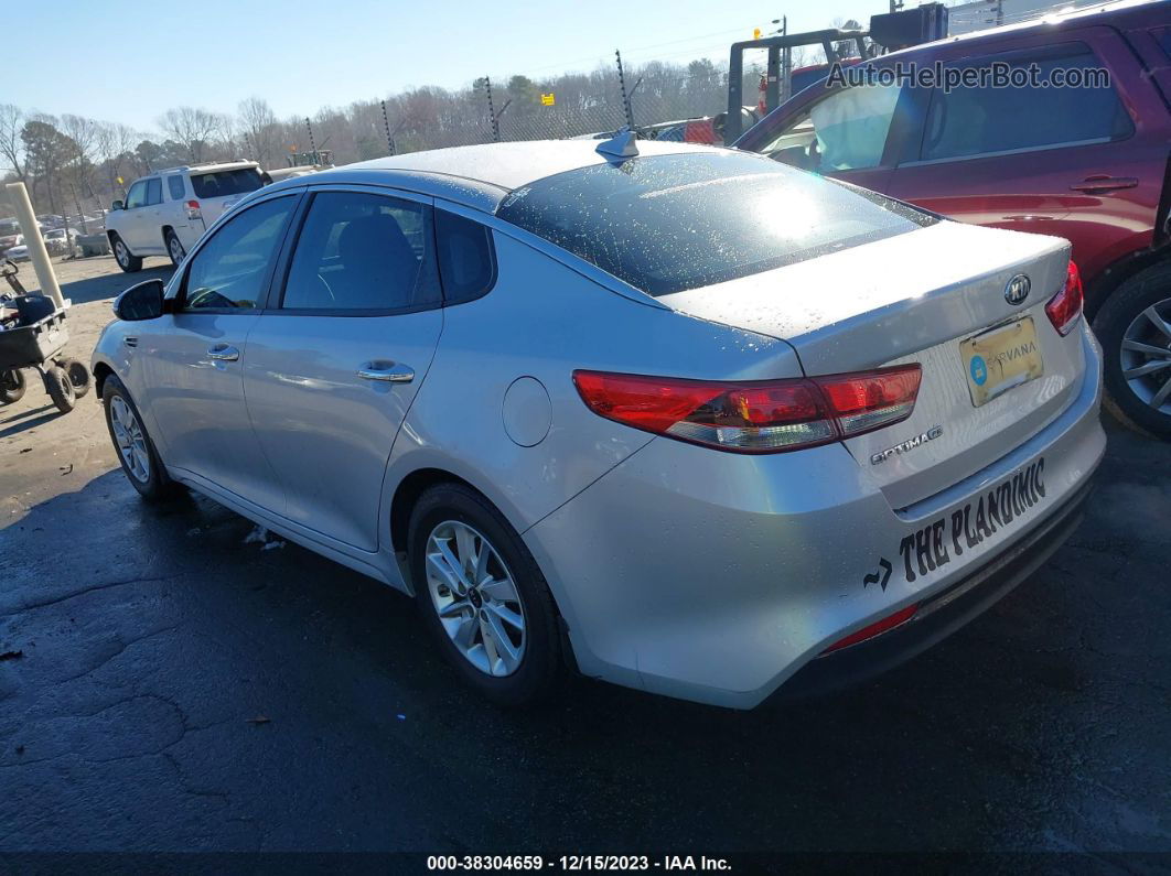 2017 Kia Optima Lx Серебряный vin: KNAGT4L34H5146111