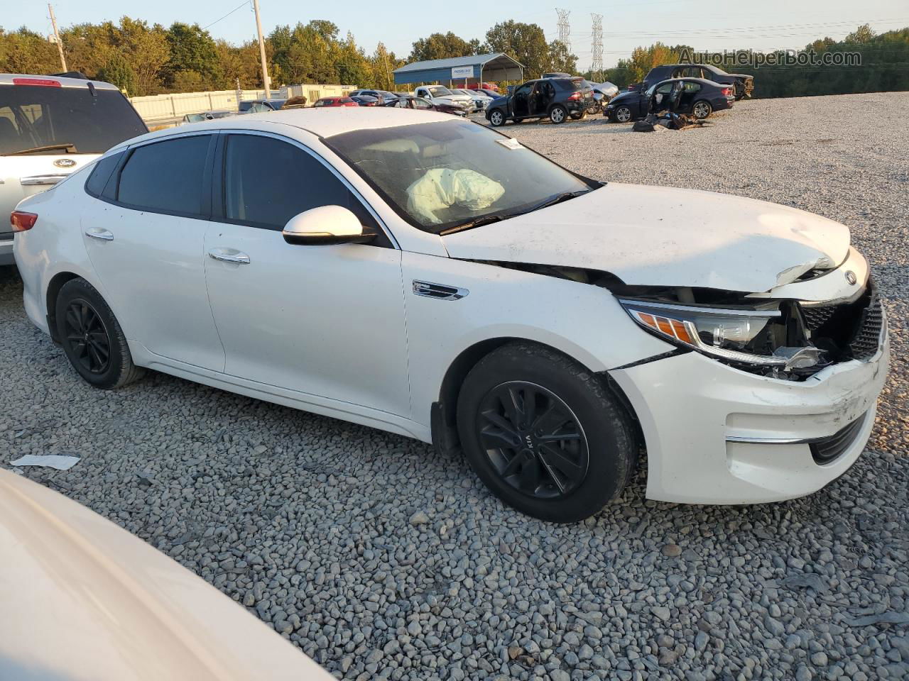 2018 Kia Optima Lx White vin: KNAGT4L34J5206135