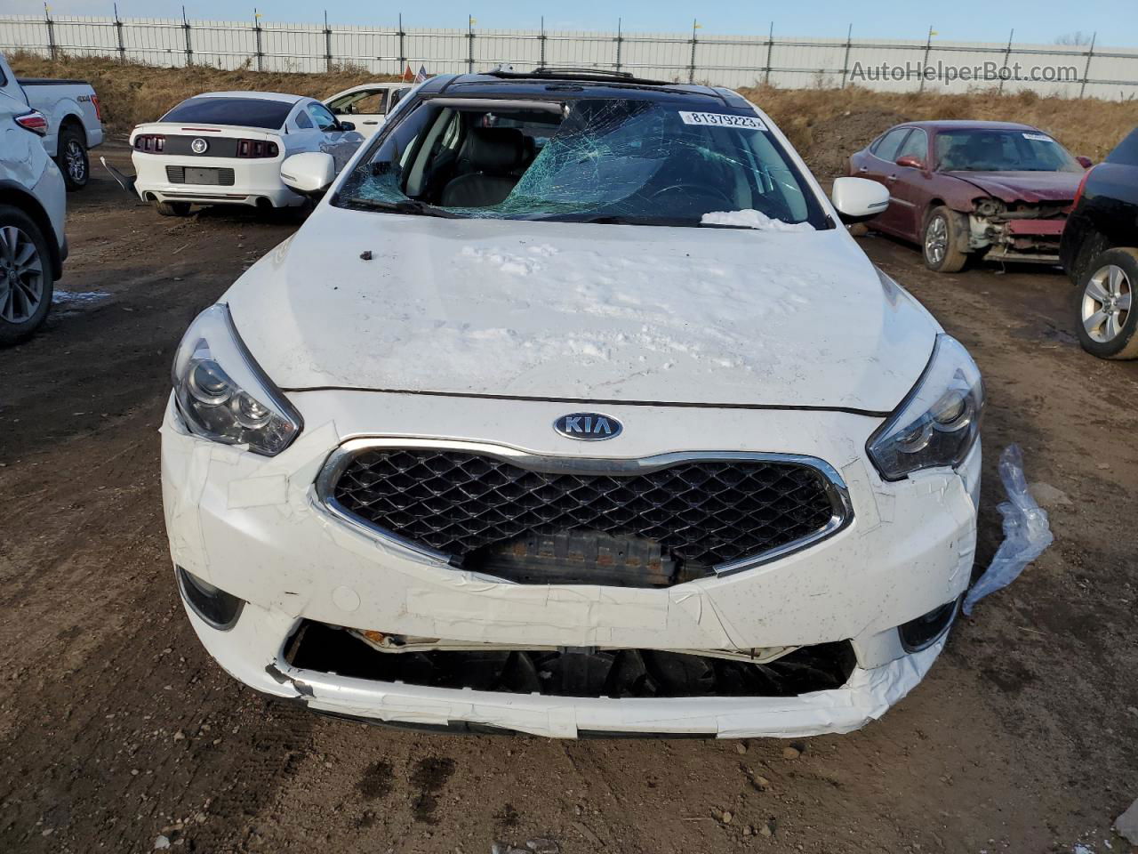 2016 Kia Cadenza Luxury White vin: KNALN4D70G5206166