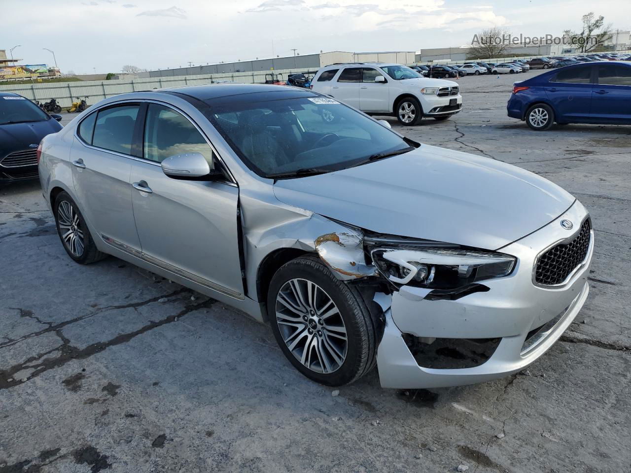 2016 Kia Cadenza Luxury Silver vin: KNALN4D72G5211076