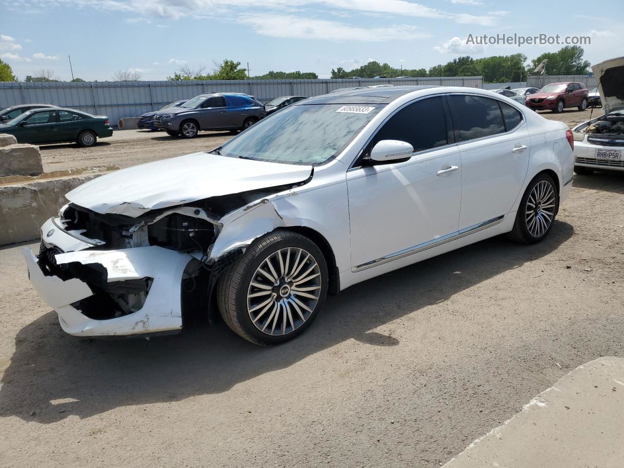 2016 Kia Cadenza Luxury White vin: KNALN4D72G5214558