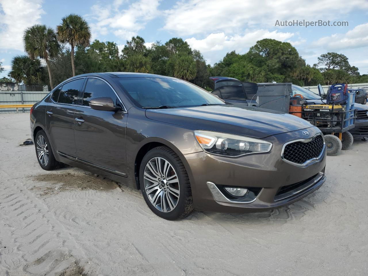 2014 Kia Cadenza Premium Brown vin: KNALN4D73E5163813