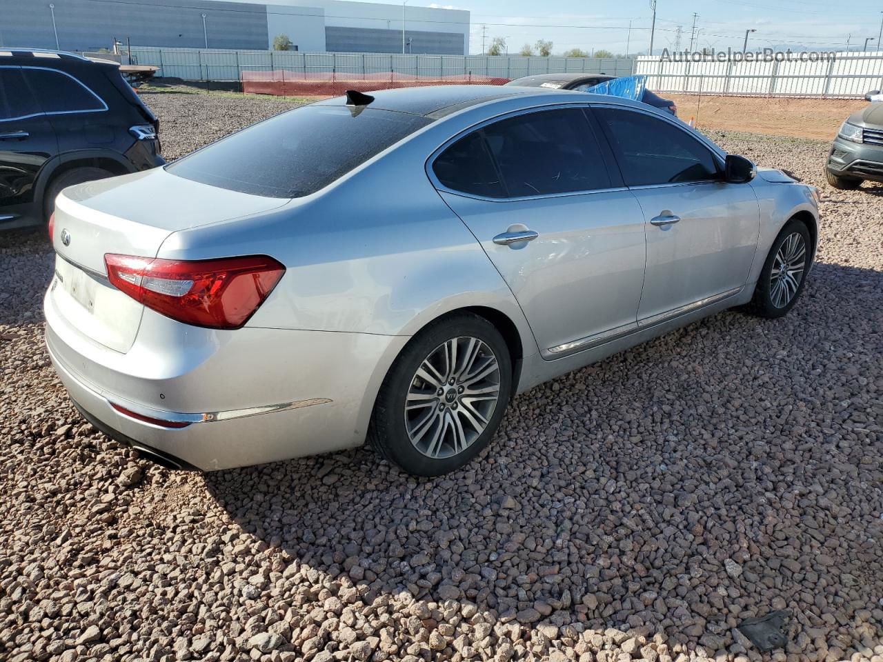 2016 Kia Cadenza Luxury Silver vin: KNALN4D73G5199116