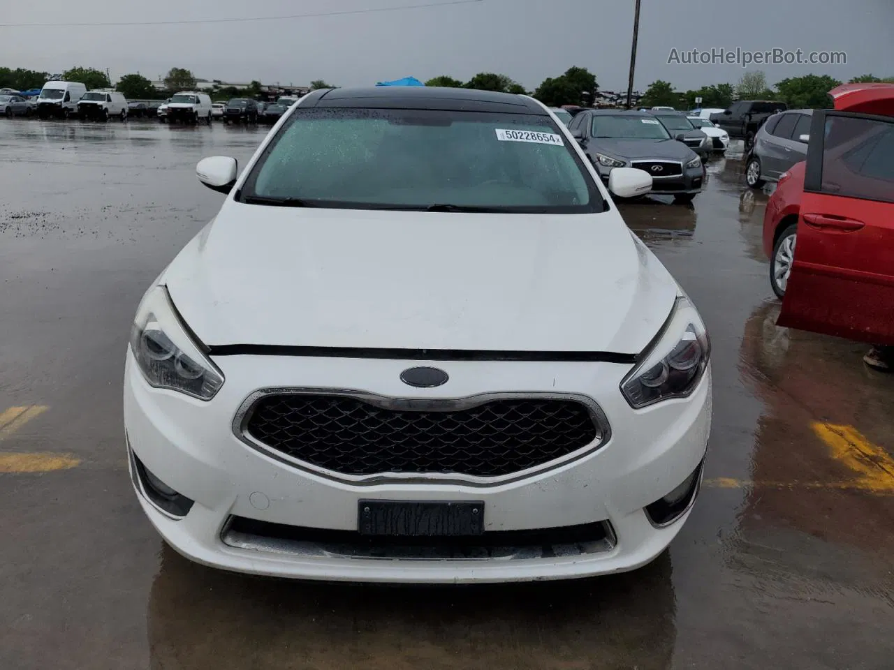 2016 Kia Cadenza Luxury White vin: KNALN4D73G5218117