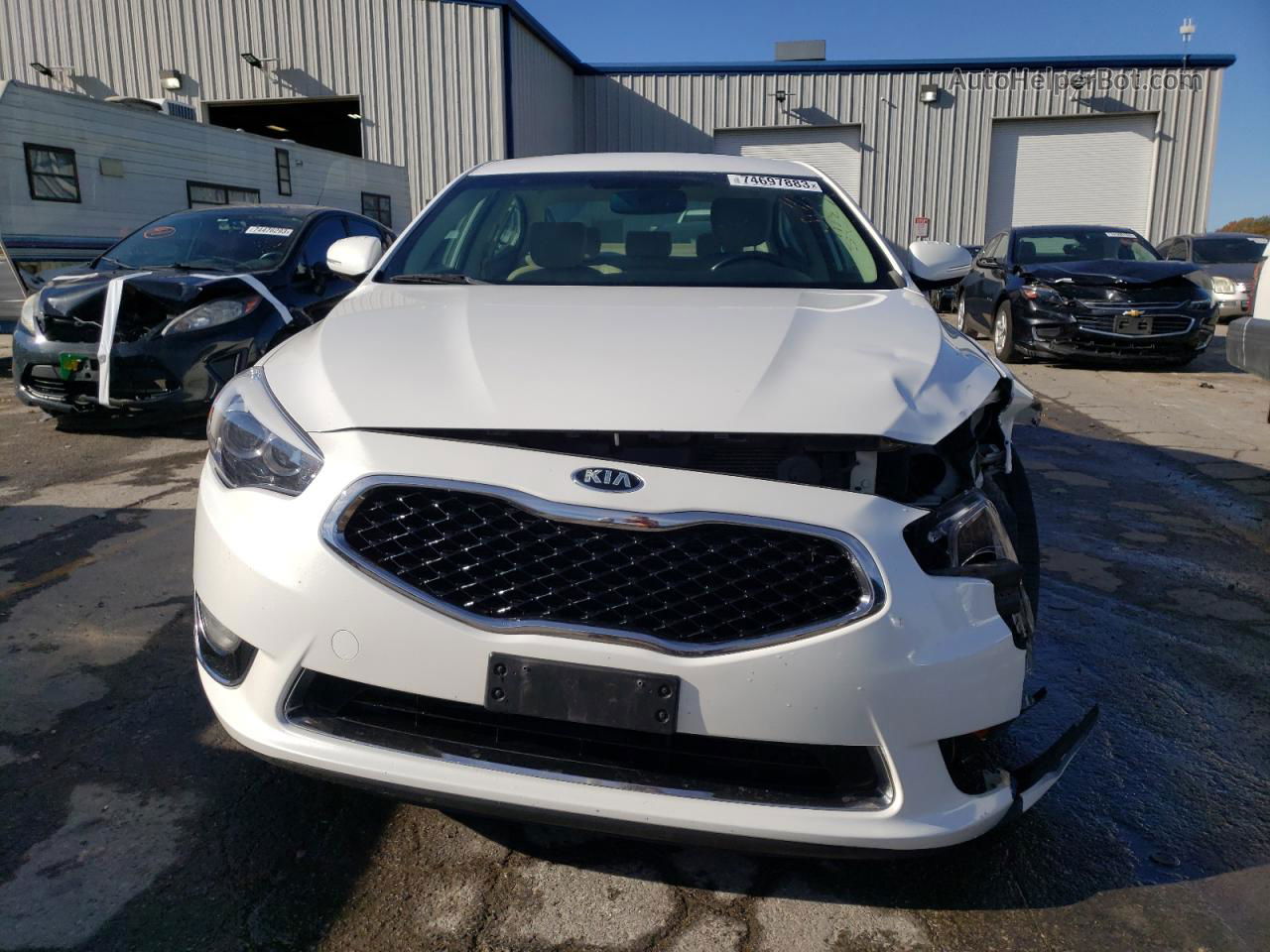 2016 Kia Cadenza Luxury White vin: KNALN4D74G5215131