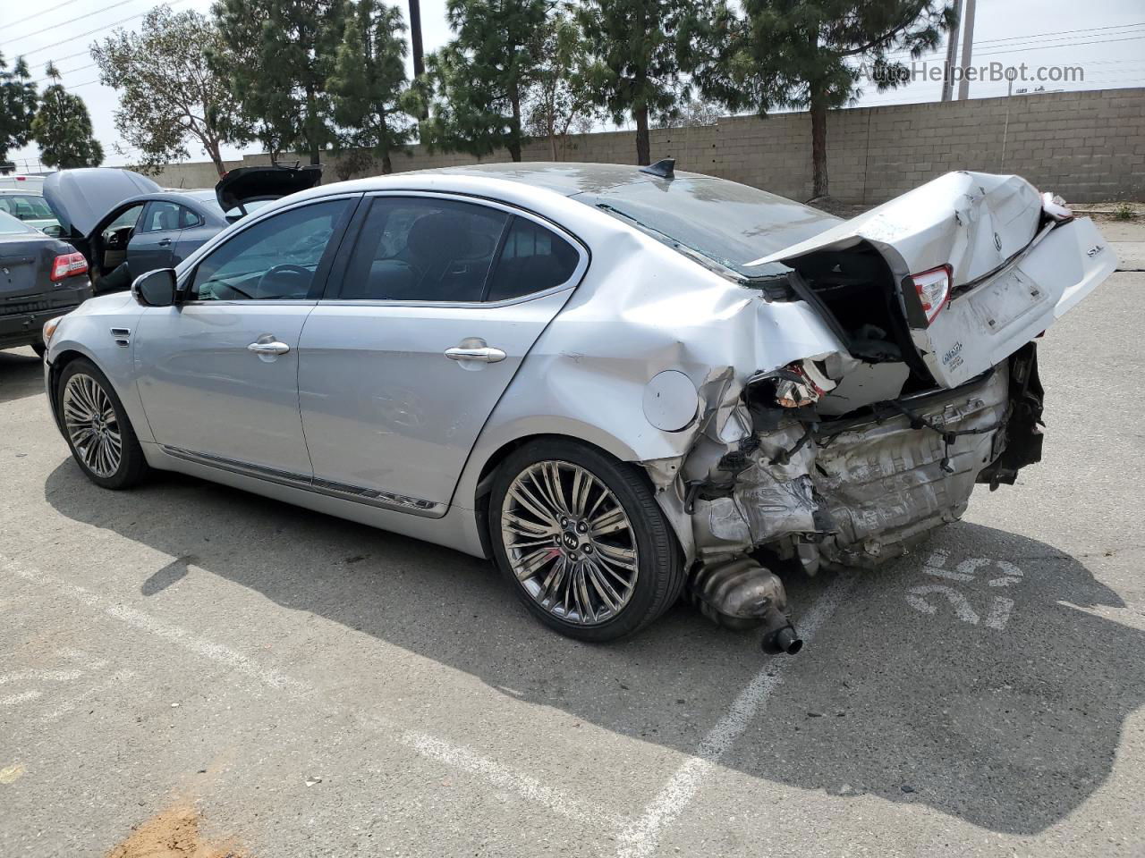 2016 Kia Cadenza Luxury Silver vin: KNALN4D75G5199084