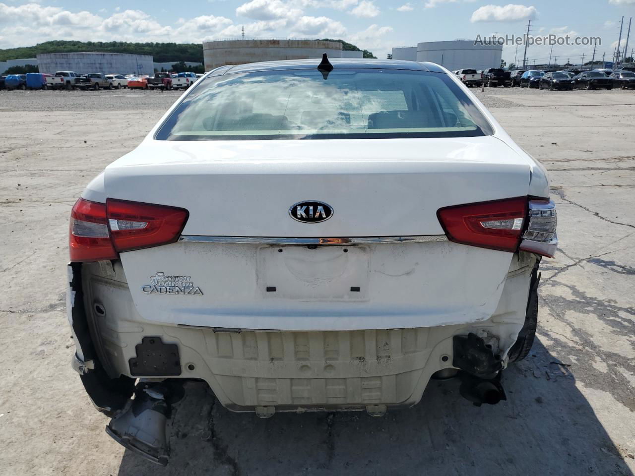 2016 Kia Cadenza Luxury White vin: KNALN4D75G5211055