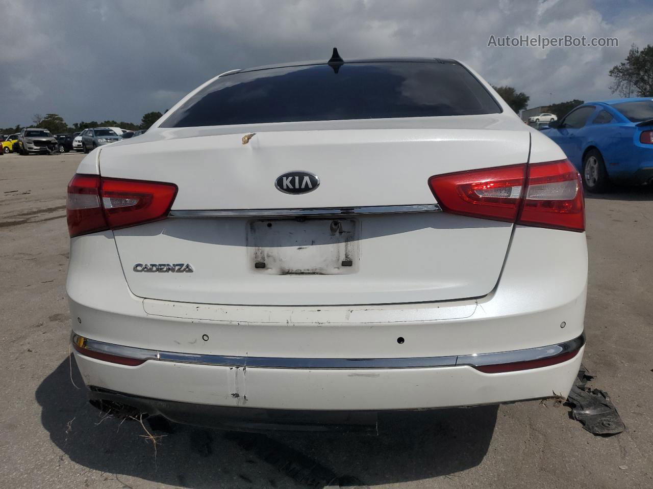 2014 Kia Cadenza Premium White vin: KNALN4D78E5120228