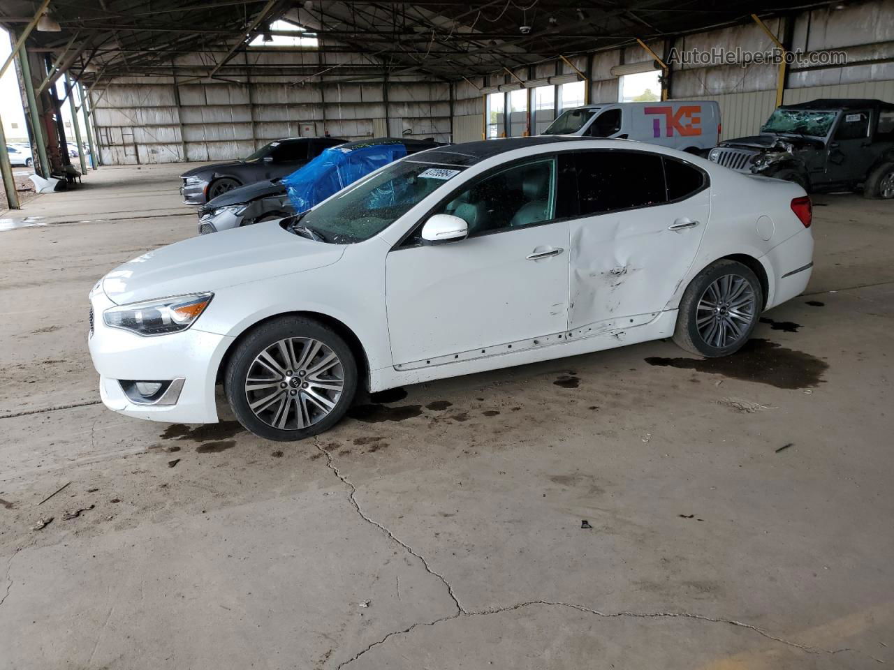 2014 Kia Cadenza Premium White vin: KNALN4D78E5131116