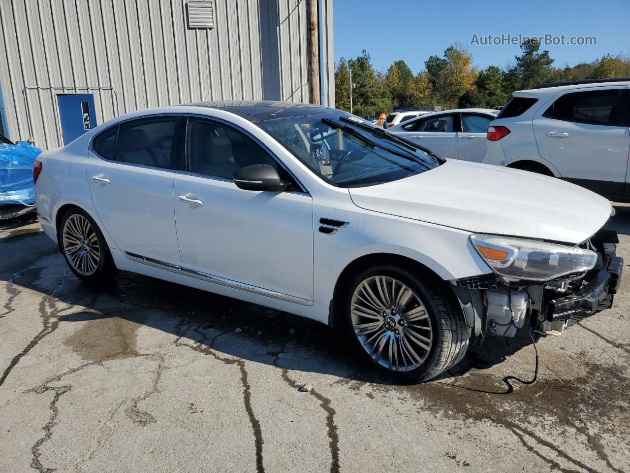 2016 Kia Cadenza Luxury White vin: KNALN4D79G5213536