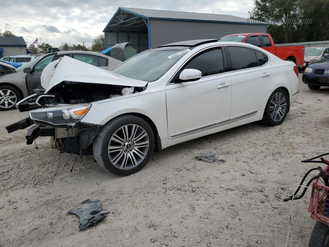 2016 Kia Cadenza Luxury White vin: KNALN4D79G5221460