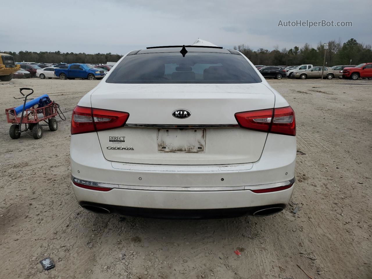 2016 Kia Cadenza Luxury White vin: KNALN4D79G5221460