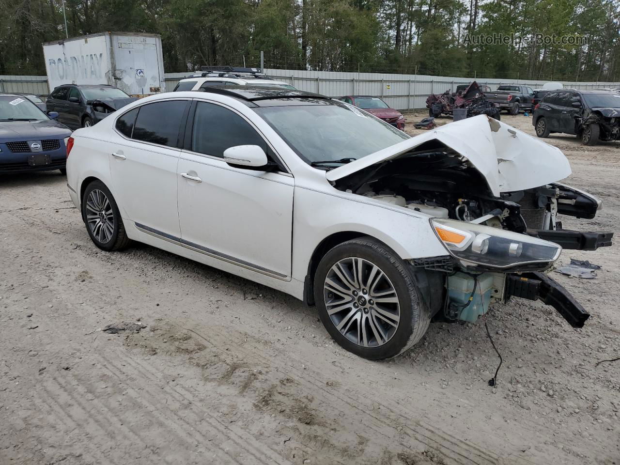 2016 Kia Cadenza Luxury White vin: KNALN4D79G5221460