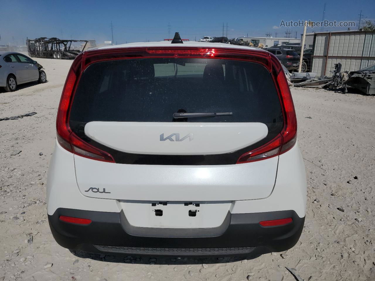 2022 Kia Soul Lx White vin: KNDJ23AU0N7166308