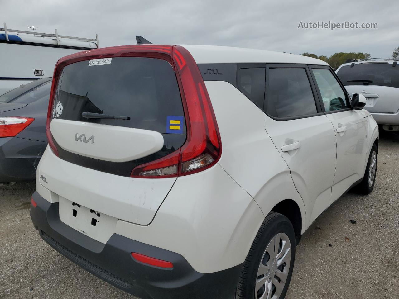 2022 Kia Soul Lx White vin: KNDJ23AU2N7800153