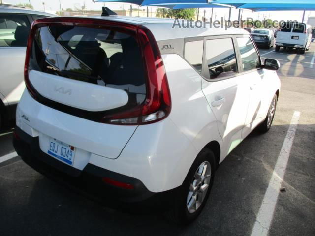 2022 Kia Soul Lx White vin: KNDJ23AU5N7832790