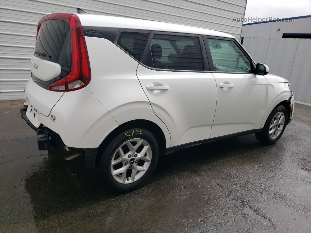 2022 Kia Soul Lx White vin: KNDJ23AU6N7159170