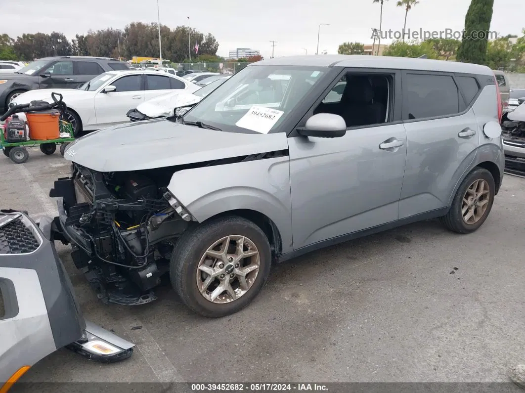 2022 Kia Soul Lx Gray vin: KNDJ23AU6N7813911