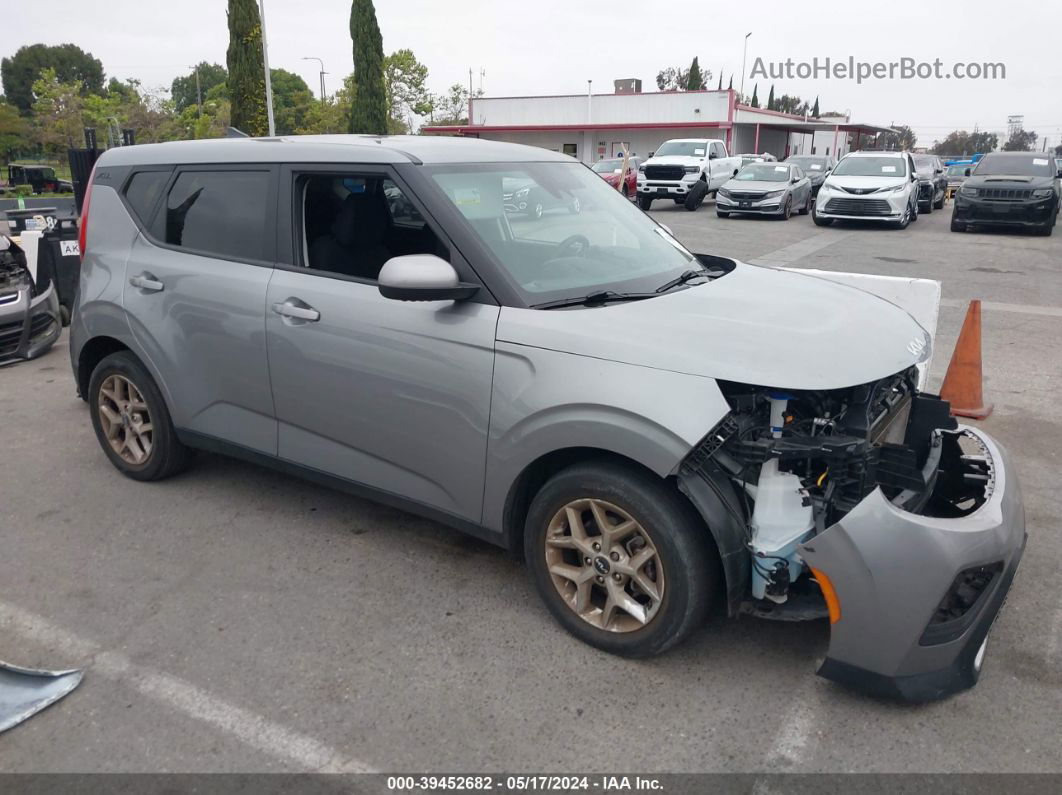 2022 Kia Soul Lx Gray vin: KNDJ23AU6N7813911