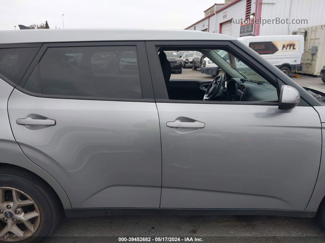 2022 Kia Soul Lx Серый vin: KNDJ23AU6N7813911