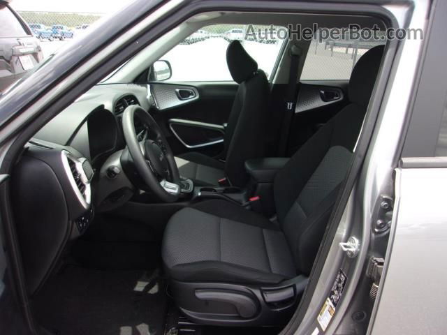 2022 Kia Soul Lx Silver vin: KNDJ23AU6N7822690