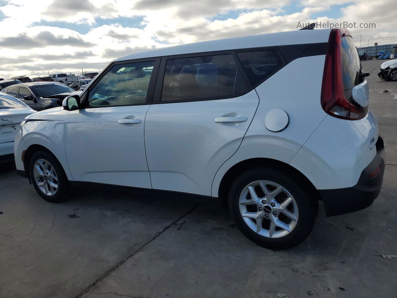 2022 Kia Soul Lx White vin: KNDJ23AU7N7168475