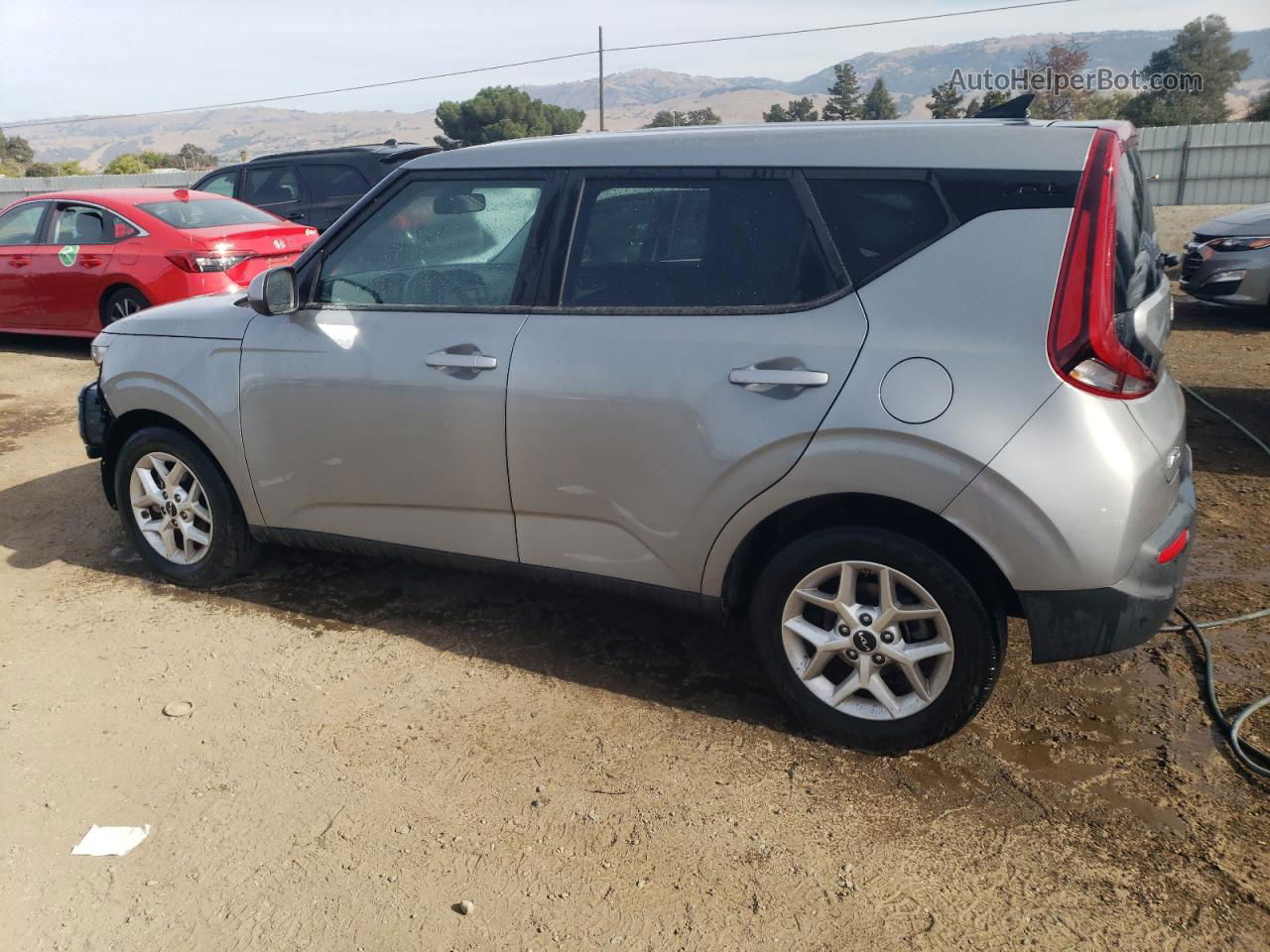 2022 Kia Soul Lx Silver vin: KNDJ23AU7N7826764