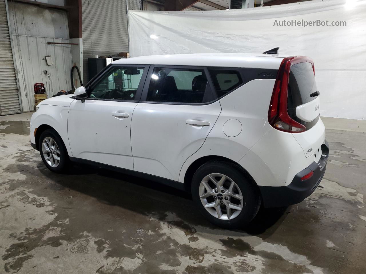 2022 Kia Soul Lx White vin: KNDJ23AU8N7165326