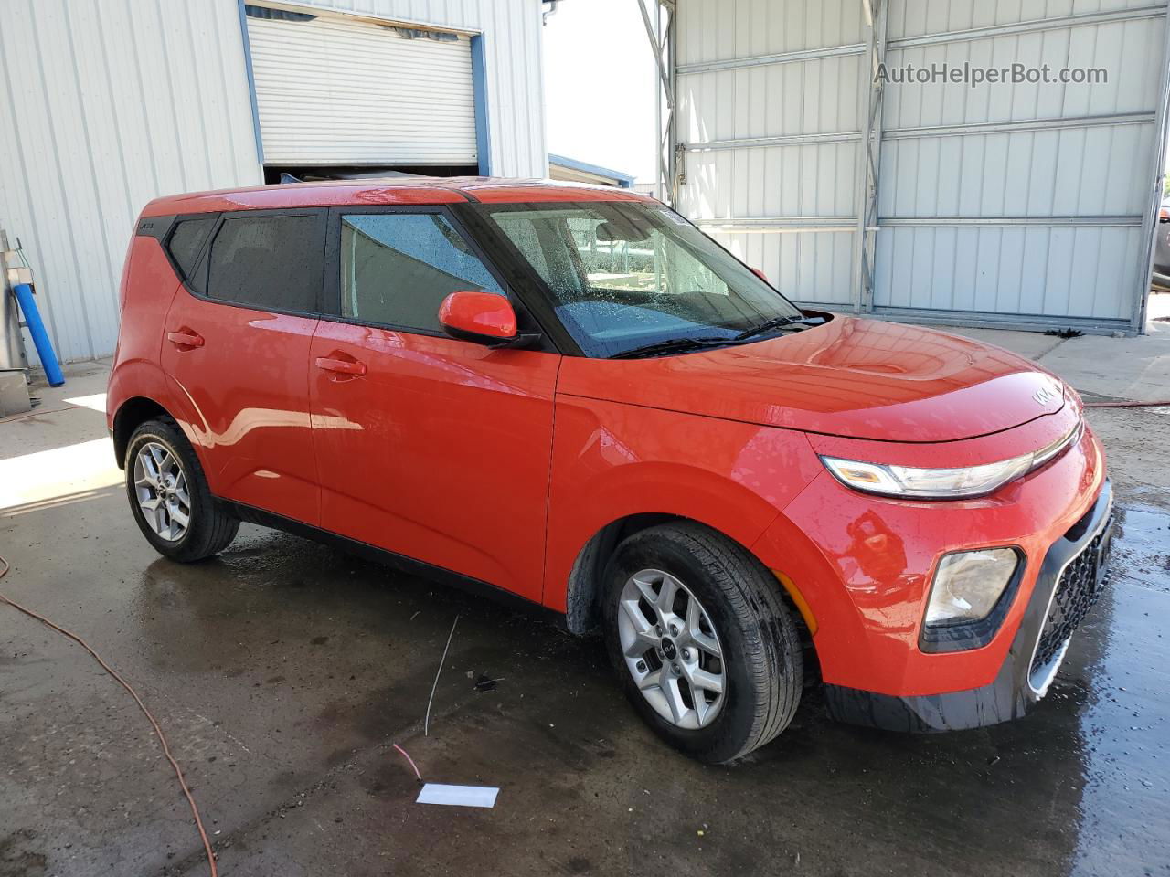 2022 Kia Soul Lx Красный vin: KNDJ23AU8N7182188