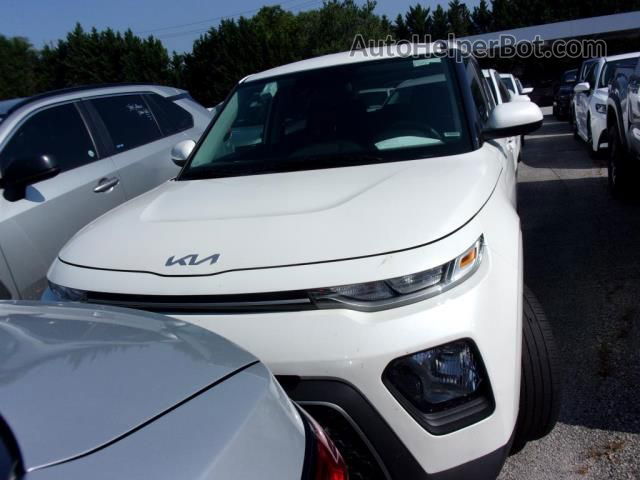 2022 Kia Soul Lx White vin: KNDJ23AU8N7832797