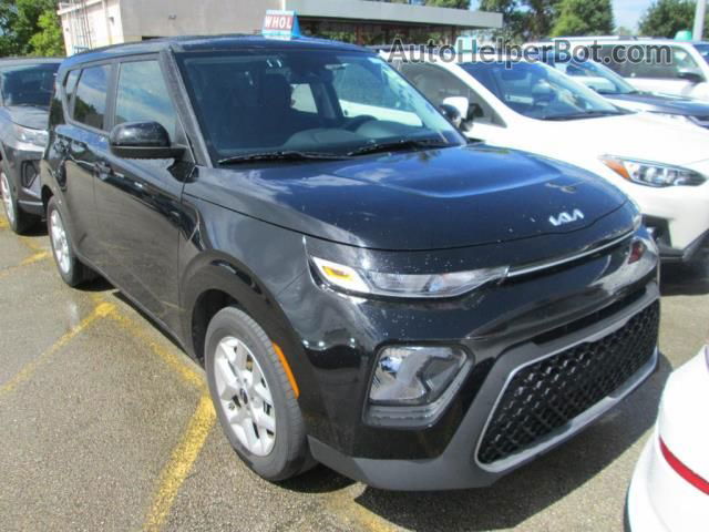 2022 Kia Soul Lx Черный vin: KNDJ23AU9N7177128