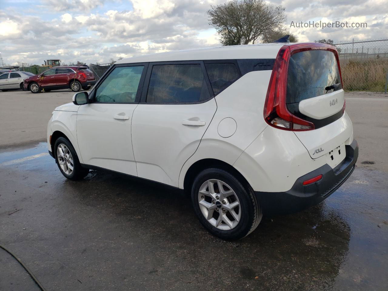 2022 Kia Soul Lx White vin: KNDJ23AUXN7165330