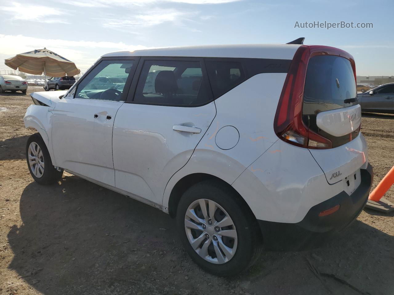 2022 Kia Soul Lx White vin: KNDJ23AUXN7174786