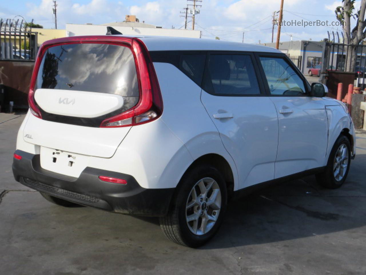 2022 Kia Soul Lx White vin: KNDJ23AUXN7175713