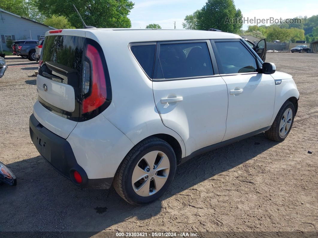 2016 Kia Soul   White vin: KNDJN2A20G7262832