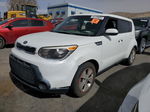 2016 Kia Soul  White vin: KNDJN2A20G7397602